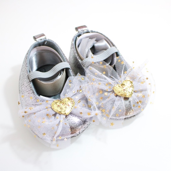 Silver Statement Bow Princess Baby Girl Shoes - Picture 6 of 8